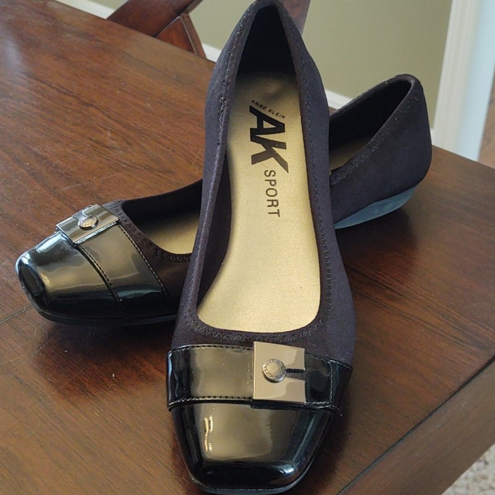 Women's Black Patent-Trim Ballet Flats